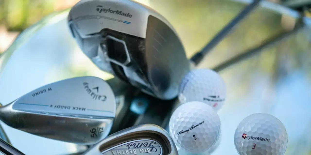 What brand of golf club can't be used in a tournament?